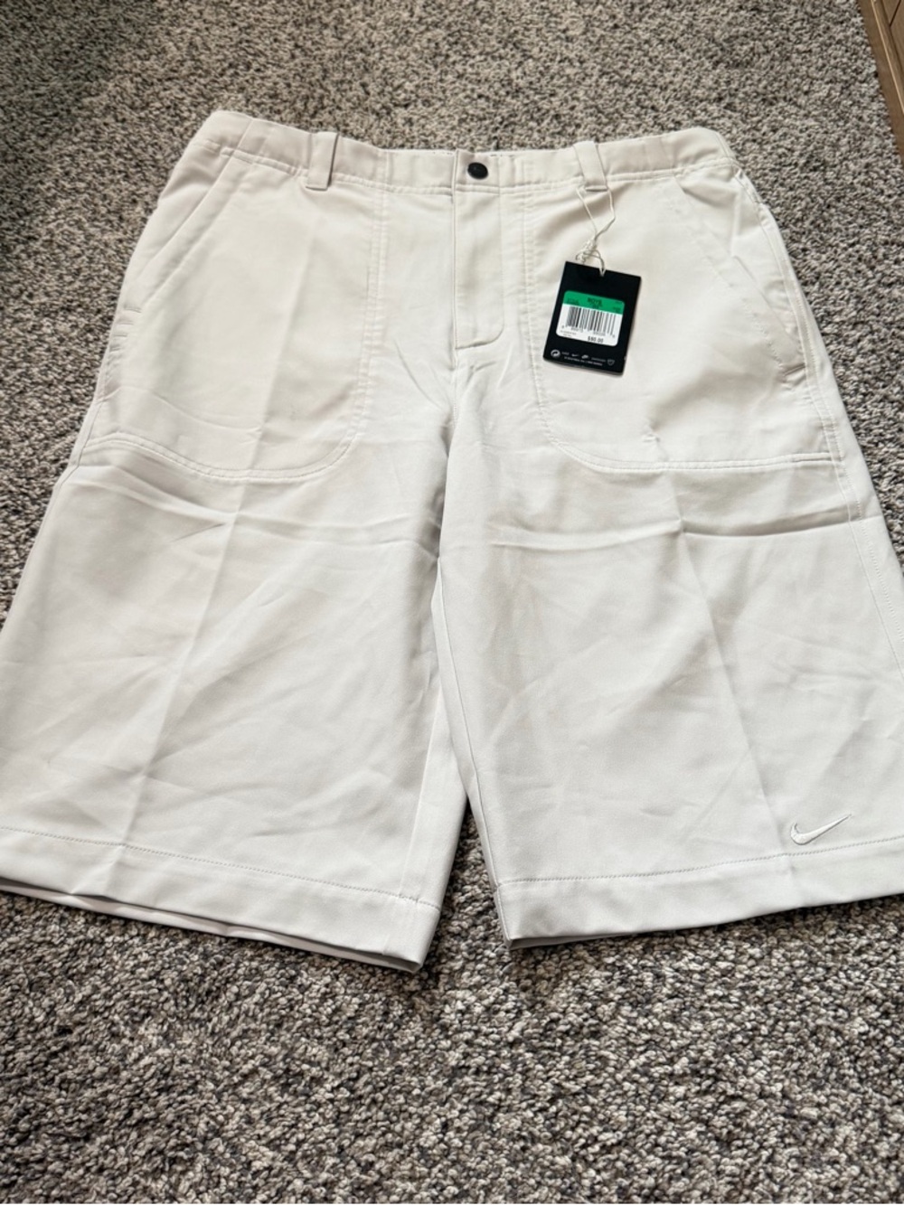 Nike Dri-Fit Golf Boy’s Light Cream Tour Performance Shorts Size XL